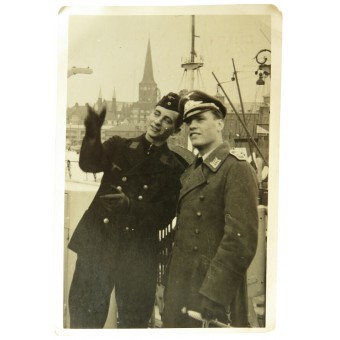 Photo of two brothers from Kriegsmarine and  Luftwaffe. 1942. Espenlaub militaria